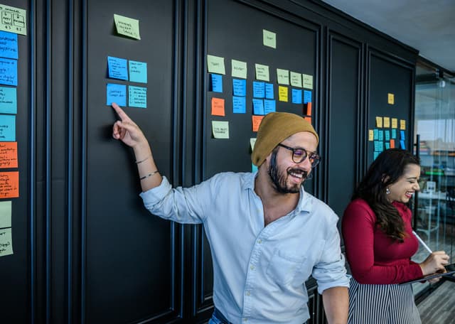 We guide fast-growing organizations to achieve clarity and alignment as they scale.